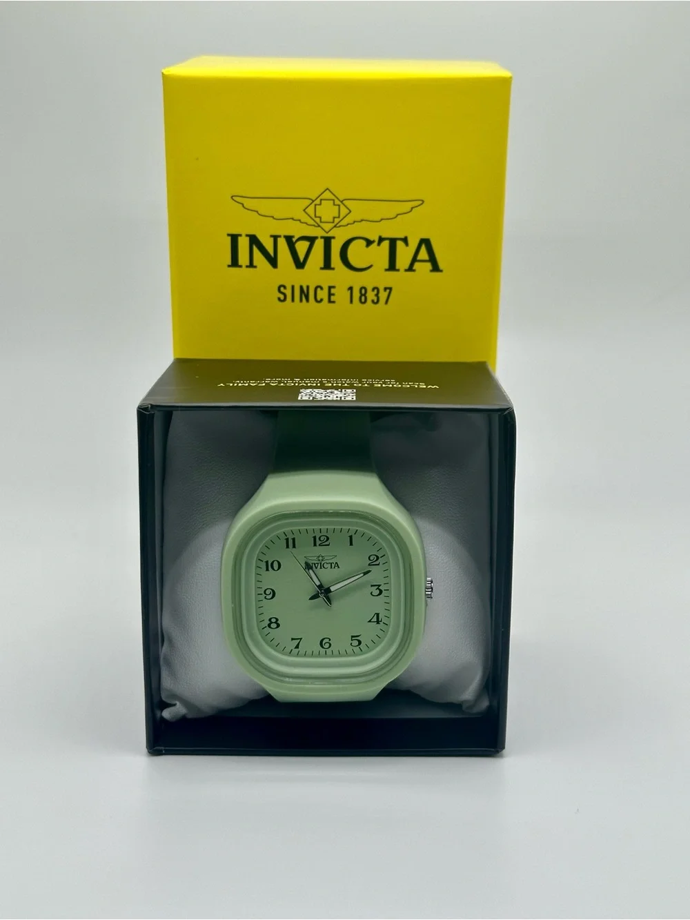 NEW IN BOX✨ Invicta Celestial Lady 45.3mm Green Silicone Band Quartz Watch 70383